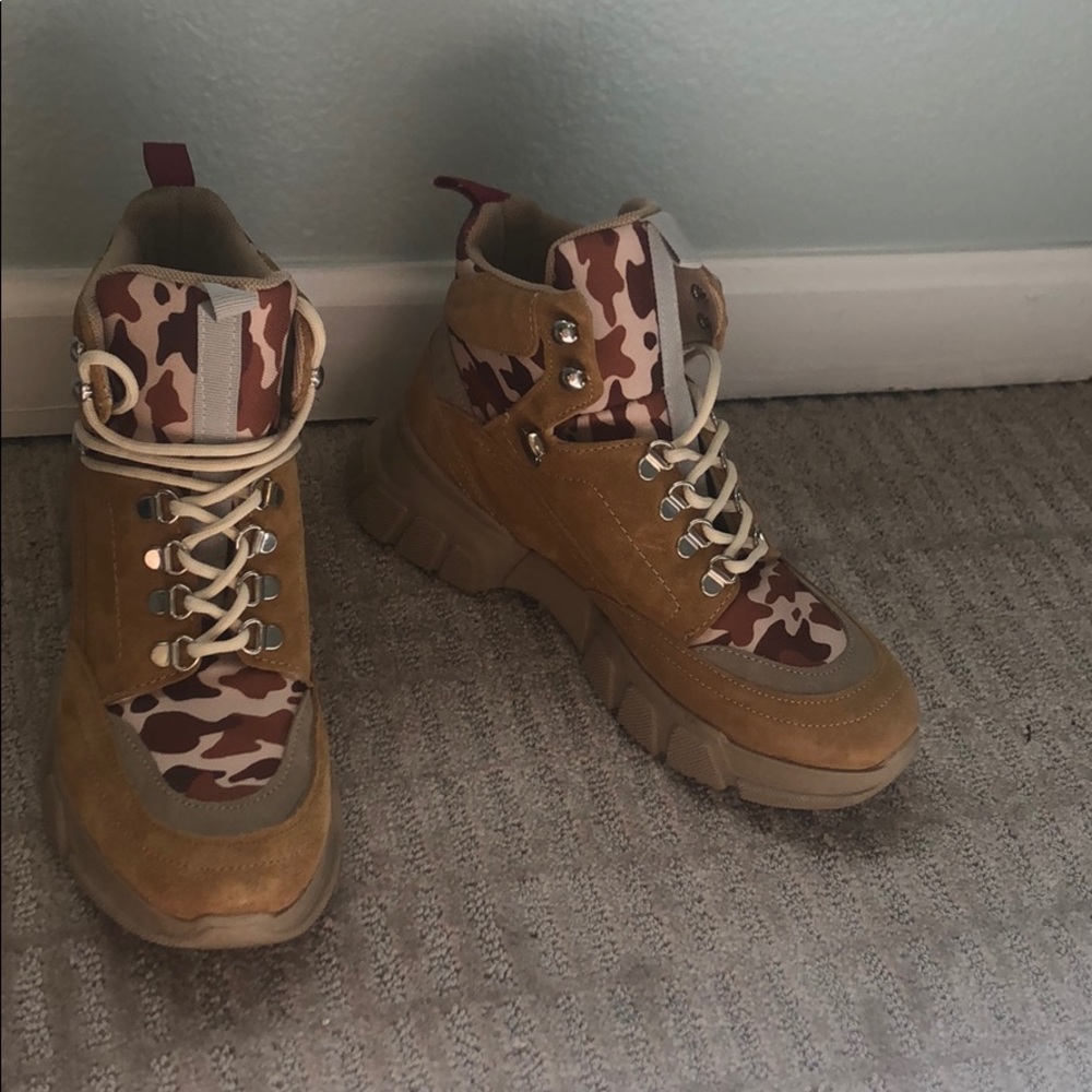 Brand new steve madden shoes